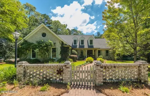 120 Stonehill Dr, Forsyth, GA 31029