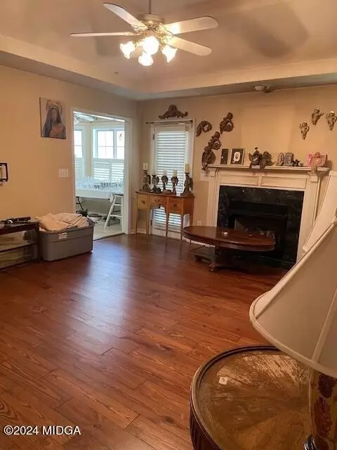 Living - 187 Bateman Ln, Gray, GA 31032 photo 2 of 2