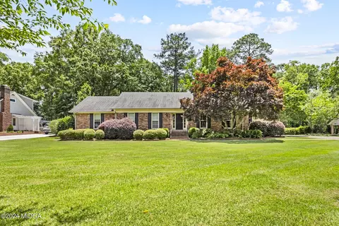 4754 Oxford Rd, Macon, GA 31210
