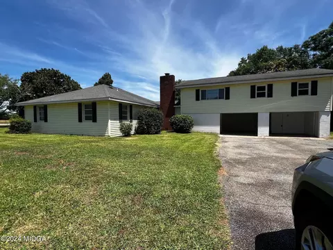 1581 Griffin Rd, Macon, GA 31216