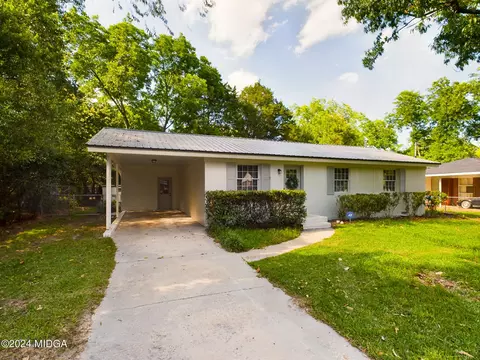 102 Susan Dr, Warner Robins, GA 31093