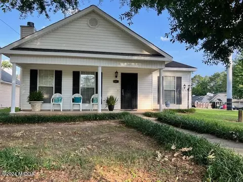 837 Parkview Dr, Macon, GA 31211
