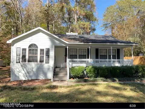 982 S Confederate Dr, Macon, GA 31220
