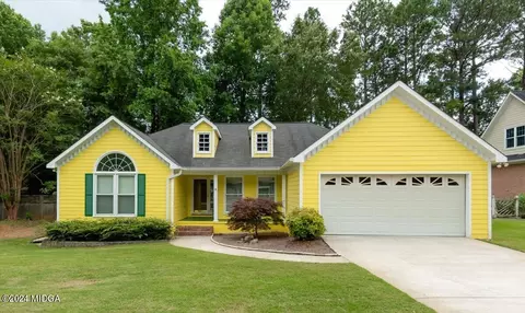 1076 Ashford Chase Ct, Macon, GA 31210