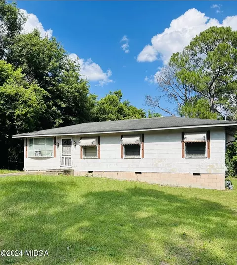 2454 Anthony Cir, Macon, GA 31206