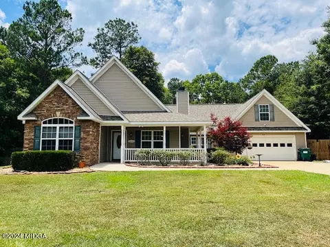 204 Saint James St, Forsyth, GA 31029
