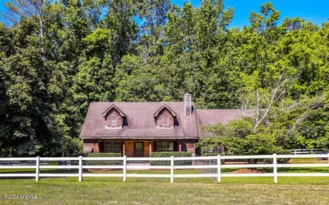 584 Bolingridge Dr, Forsyth, GA 31029