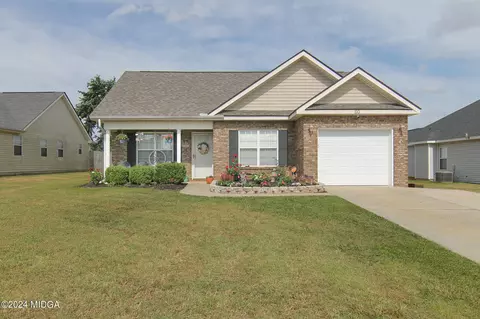 110 Halidon Dr, Warner Robins, GA 31088