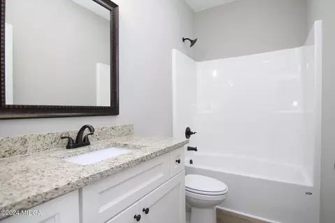 Bath - 202 Hill Ln, Perry, GA 31069 photo 2 of 2