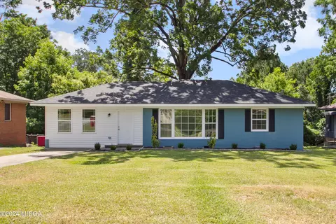 2463 Tredway Dr, Macon, GA 31211