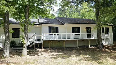 206 Edgewater Dr, Macon, GA 31220