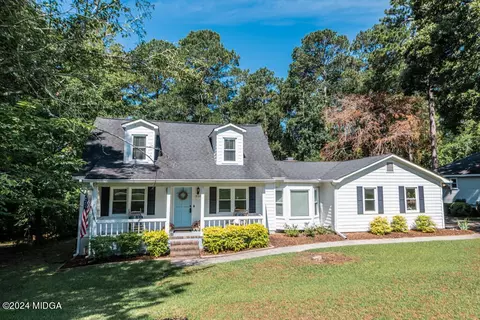 5132 Oaktree Dr, Macon, GA 31210