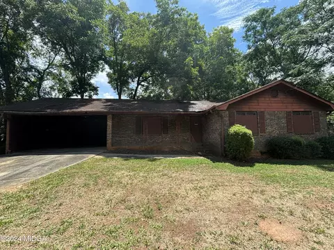 112 Tye St, Stockbridge, GA 30281