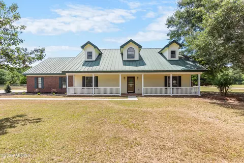 85 Summer Breeze Dr, Fort Valley, GA 31030