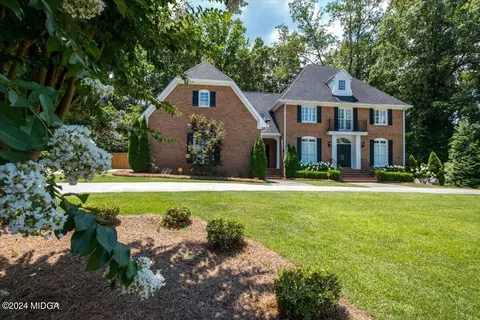 100 Bradford Dr, Macon, GA 31210