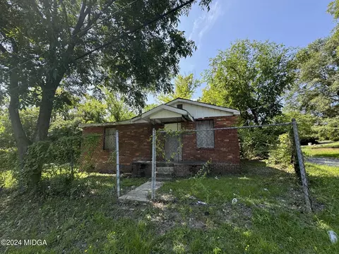 1606 Pio Nono Ln, Macon, GA 31204