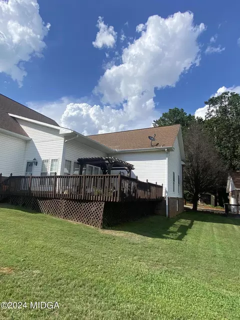 Exterior - 108 Henry Dr, Gray, GA 31032 photo 7 of 9