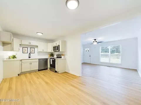 112 Maxwell Dr, Warner Robins, GA 31088 photo 9