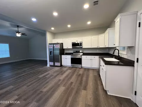 426 Walker Rd, Byron, GA 31008 photo 7