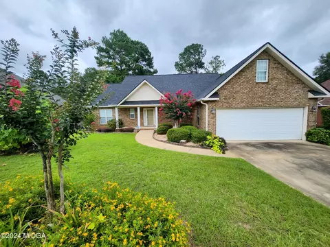 310 Christopher Luke Cir, Perry, GA 31069 photo 3