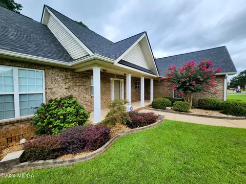 310 Christopher Luke Cir, Perry, GA 31069 photo 4