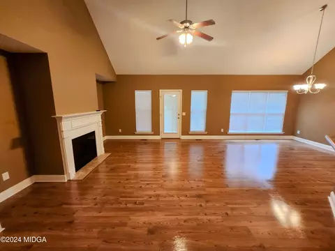 310 Christopher Luke Cir, Perry, GA 31069 photo 7