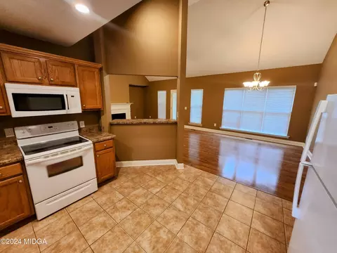 310 Christopher Luke Cir, Perry, GA 31069 photo 15