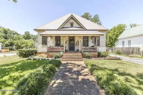 21 S Lumpkin St, Hawkinsville, GA 31036