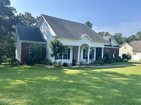 417 Ruben Rd, Byron, GA 31008