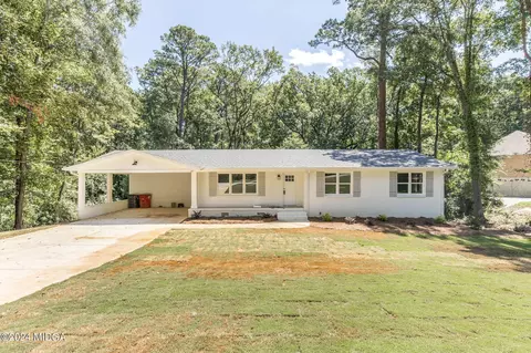 101 Rivoli Woods Dr, Macon, GA 31210