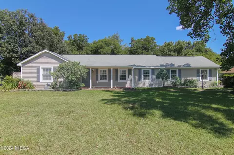 319 Gilchrist Dr, Warner Robins, GA 31093