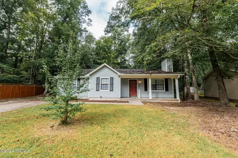 881 Chisholm Trl, Macon, GA 31220