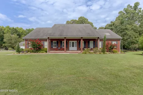2624 Burnett Rd, Byron, GA 31008