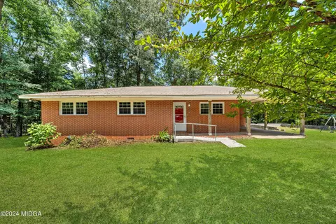186 Garrison Rd, Macon, GA 31211