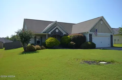 514 Constitution Dr, Forsyth, GA 31029