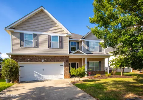 202 Longbridge Way, Perry, GA 31069