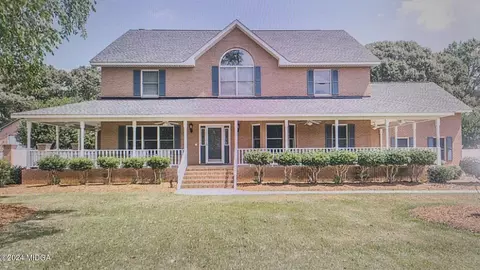 235 Majestic Oak Cir, Byron, GA 31008