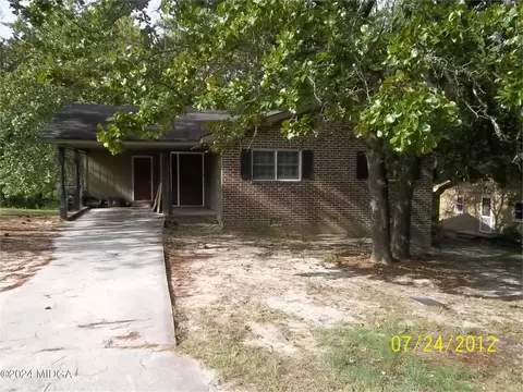 2038 Cherokee Ct, Macon, GA 31217