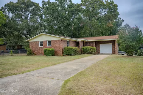 101 Ridgedale Dr, Warner Robins, GA 31088