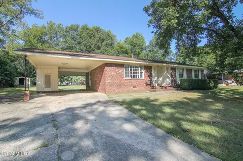 105 Evelyn Dr, Centerville, GA 31028