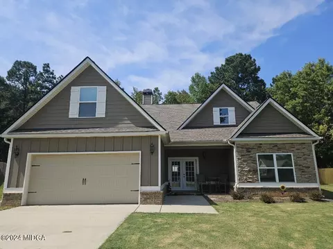 162 Stone Brooke Dr, Gray, GA 31032