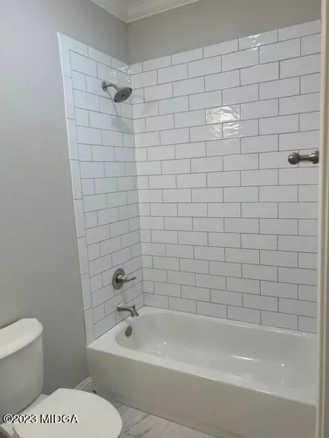 Bath - 1303 Exchange Dr, Macon, GA 31210 photo 1 of 6
