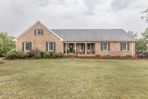 193 Stonefield Cir, Macon, GA 31216