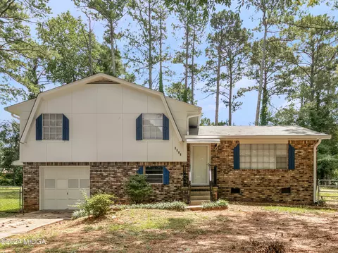 8810 Leafwood Ct, Riverdale, GA 30274