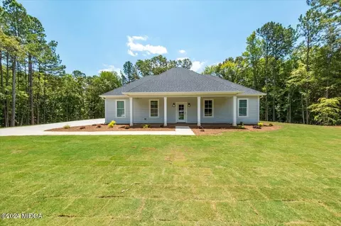 104 Talmadge Rd, Barnesville, GA 30204