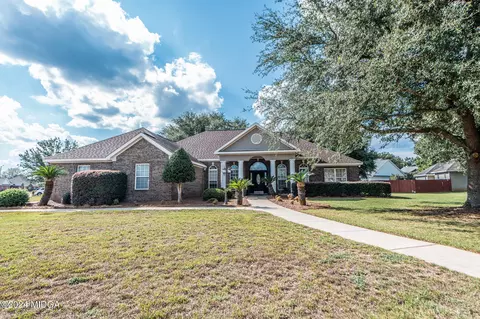 205 Creekview Trl, Warner Robins, GA 31088