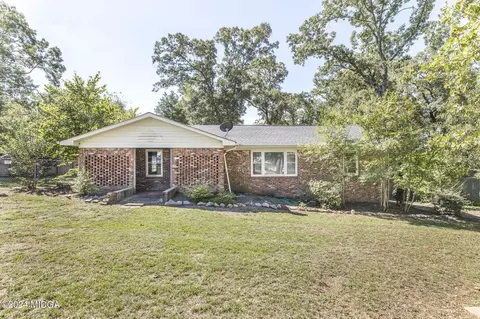 233 Sunset Dr, Warner Robins, GA 31088