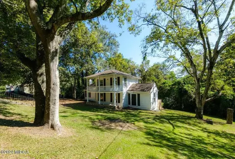 213 Rogers Ave, Macon, GA 31204