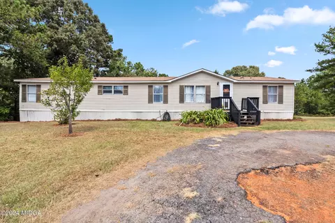 3195 Jordan Rd, Byron, GA 31008