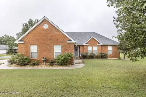 314 Links View Dr, Bonaire, GA 31005